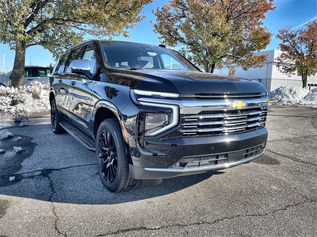 2026 Chevrolet Suburban Premier photo 2