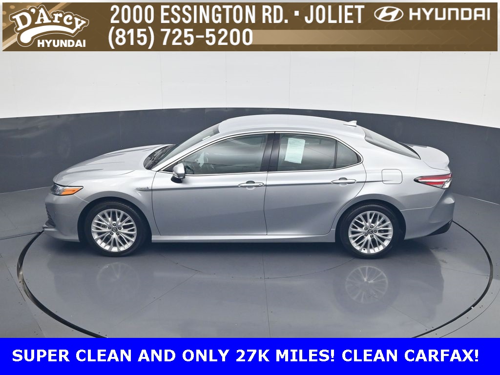 2020 Toyota Camry Hybrid XLE photo 20