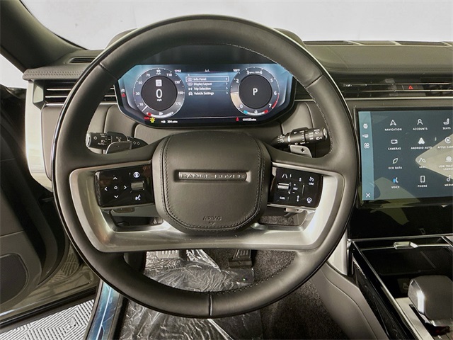 2025 Land Rover Range Rover SE photo 11