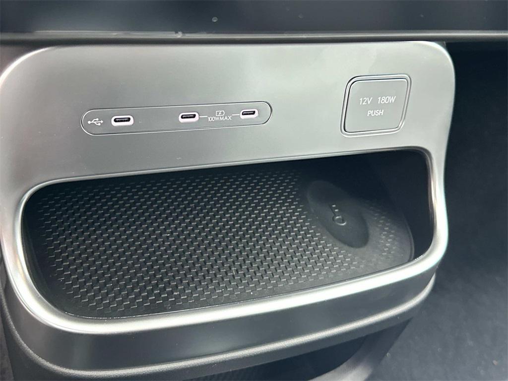 2026 Hyundai Ioniq SEL photo 16