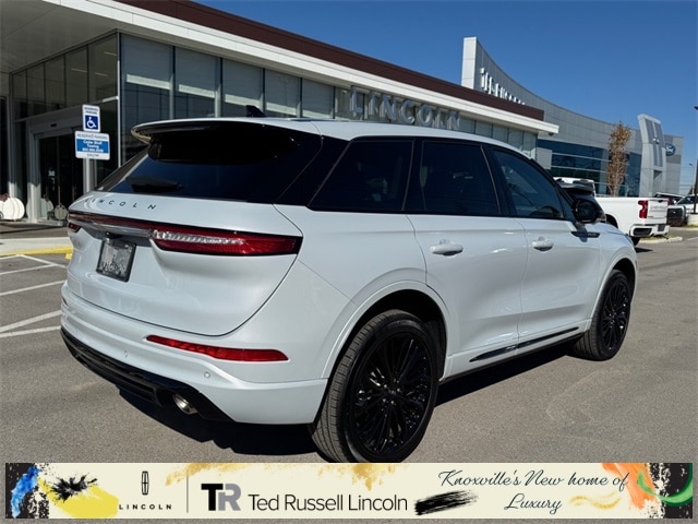 2025 Lincoln Corsair Premiere photo 2