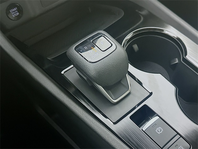 2025 Nissan Rogue SV photo 18
