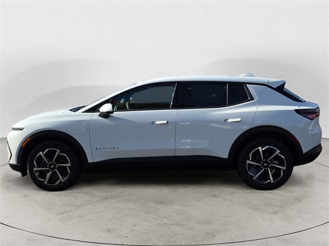 2026 Chevrolet Equinox 1LT photo 2