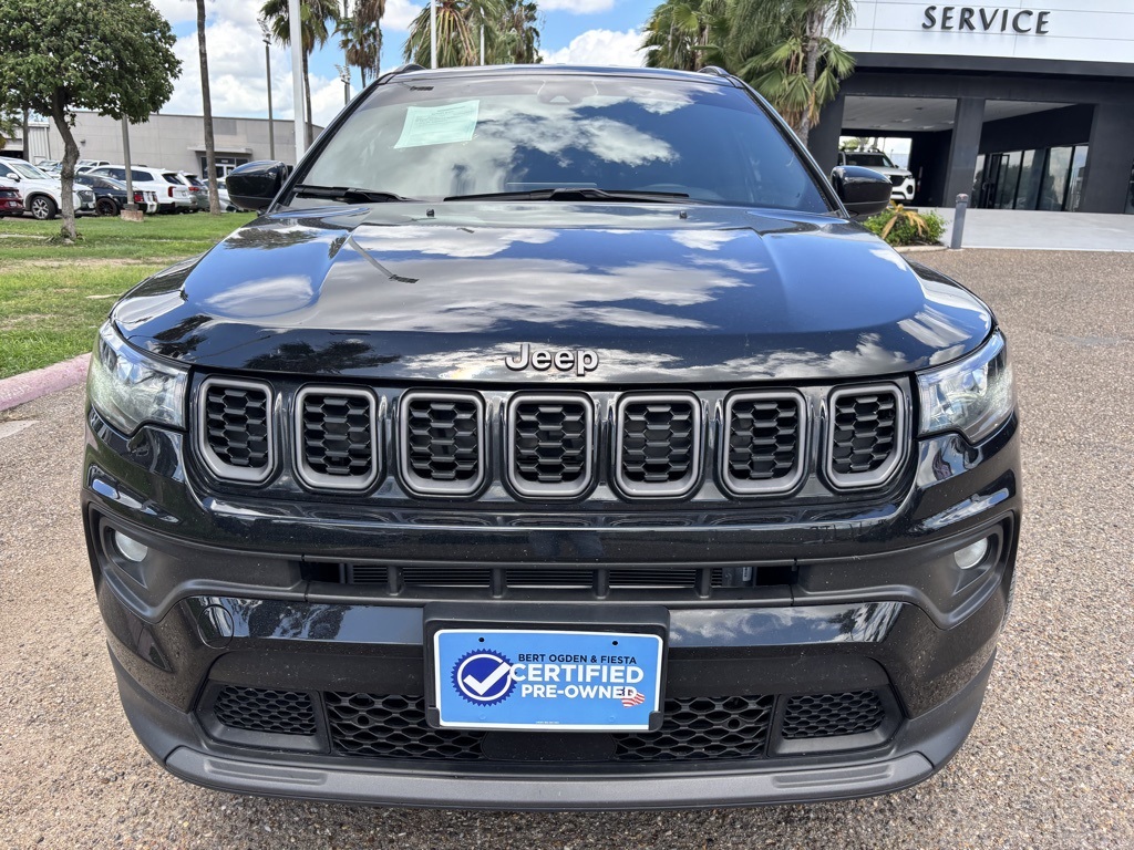 2025 Jeep Compass Latitude photo 2