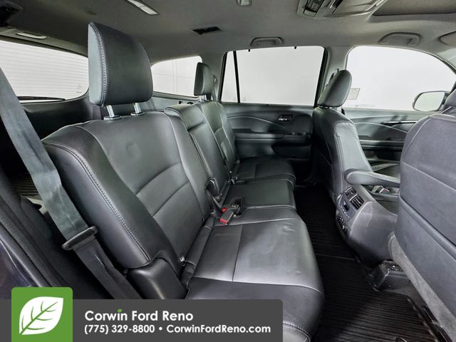 2017 Honda Pilot Touring photo 27