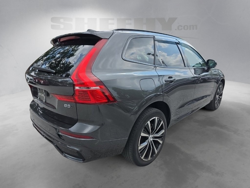 2023 Volvo XC60 B5 Plus photo 3