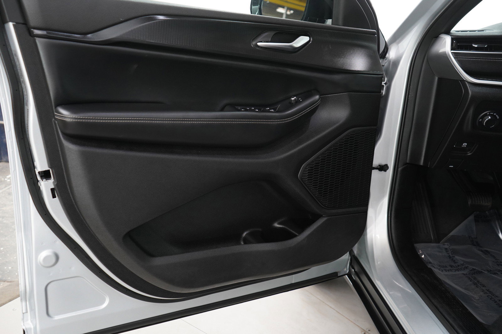 2023 Jeep Grand Cherokee Altitude photo 19