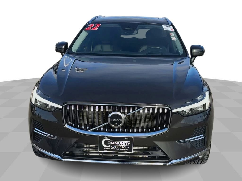 2022 Volvo XC60 Recharge Hybrid T8 Inscription Expression photo 3