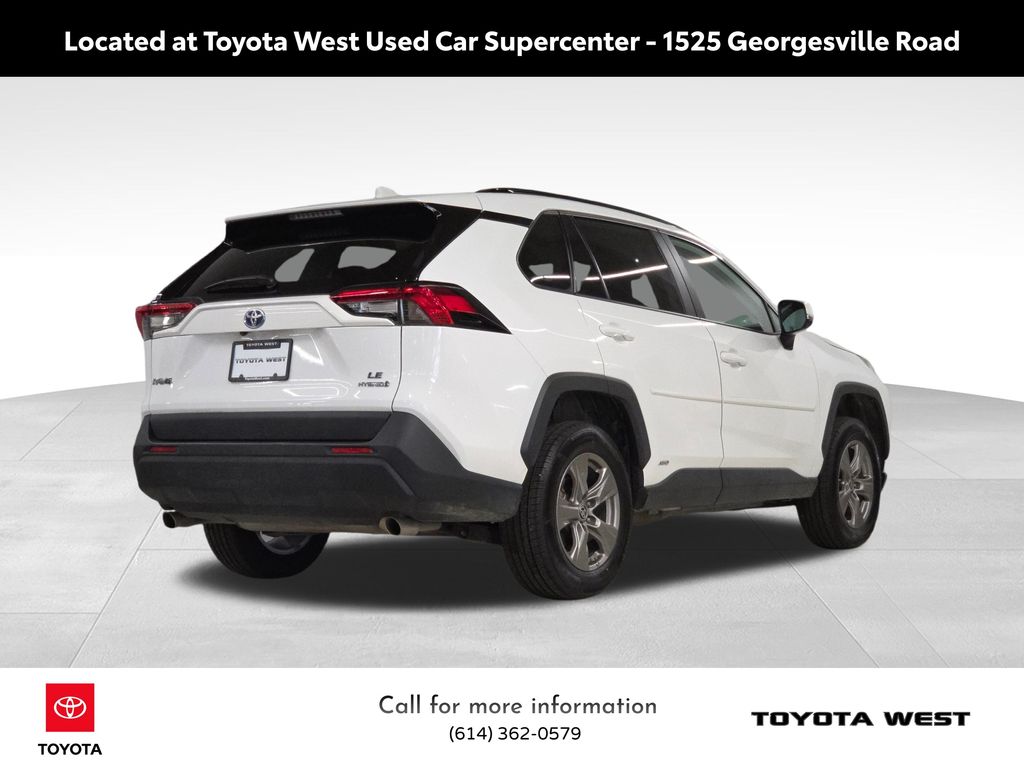 2024 Toyota RAV4 Hybrid LE photo 4