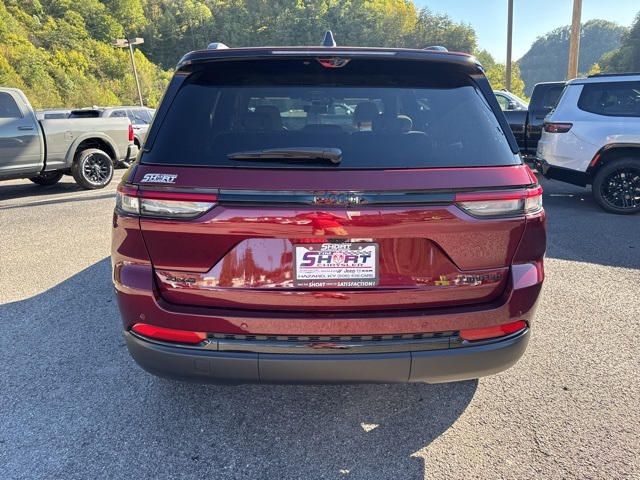 2025 Jeep Grand Cherokee Limited photo 4