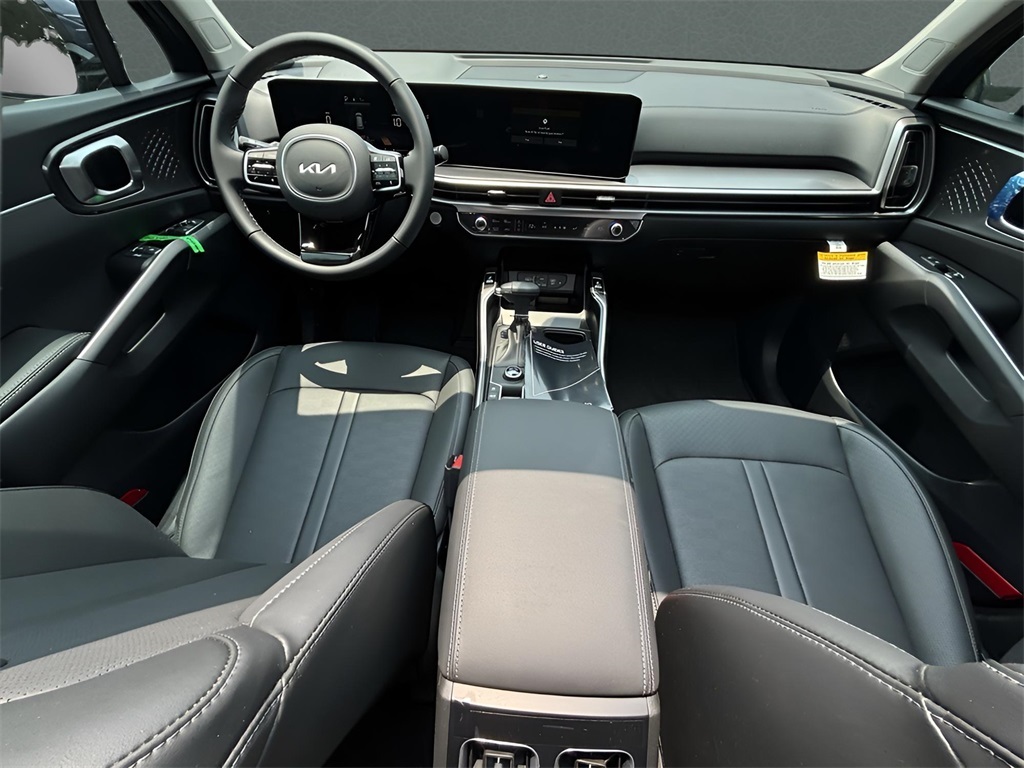 2025 Kia Sorento S photo 16