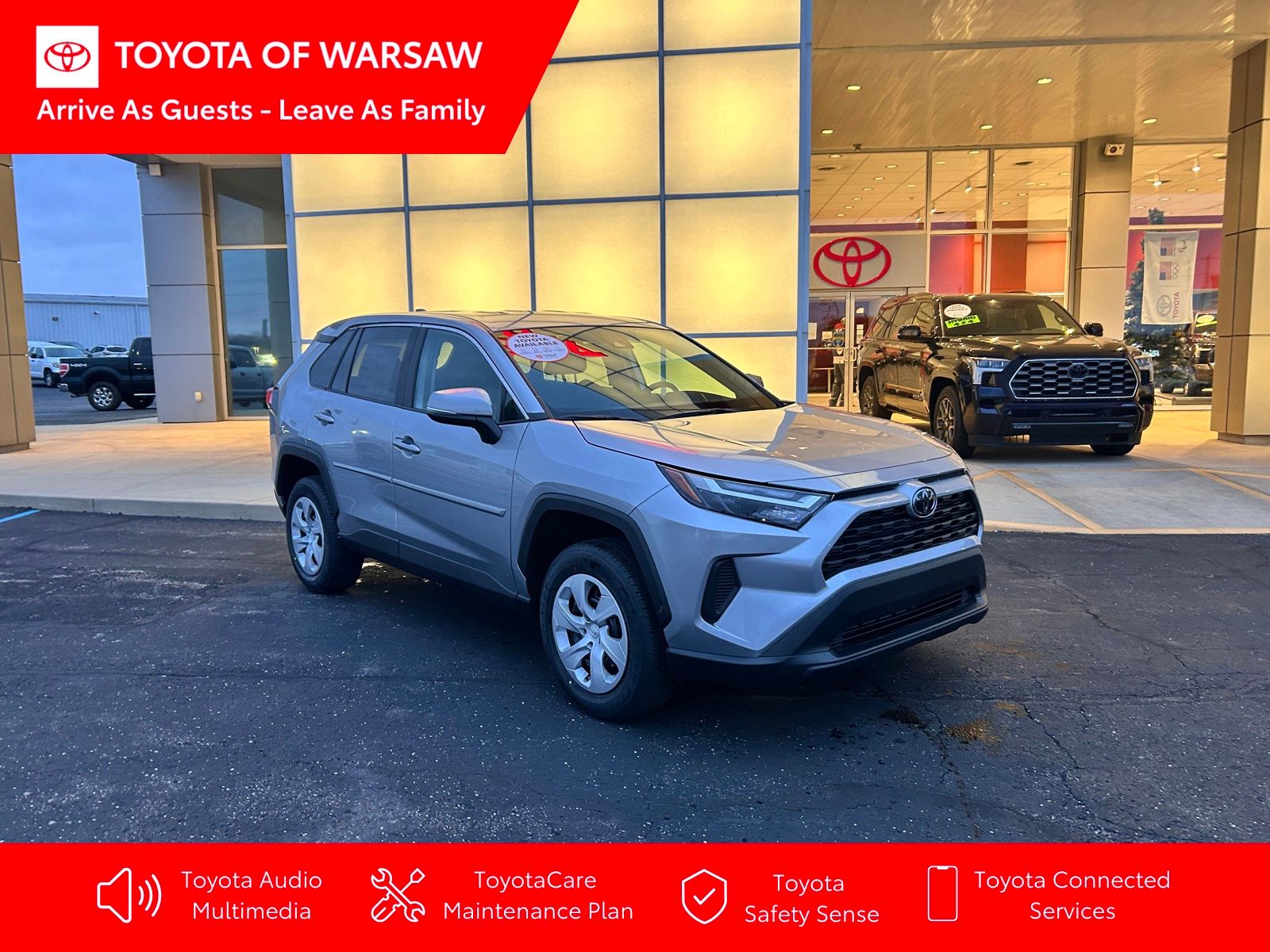 2025 Toyota RAV4 LE's photo