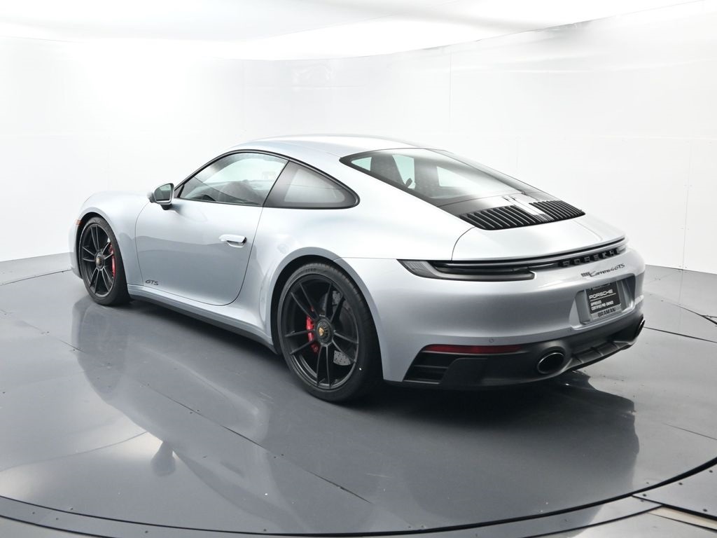 2022 Porsche 911 4 GTS photo 2