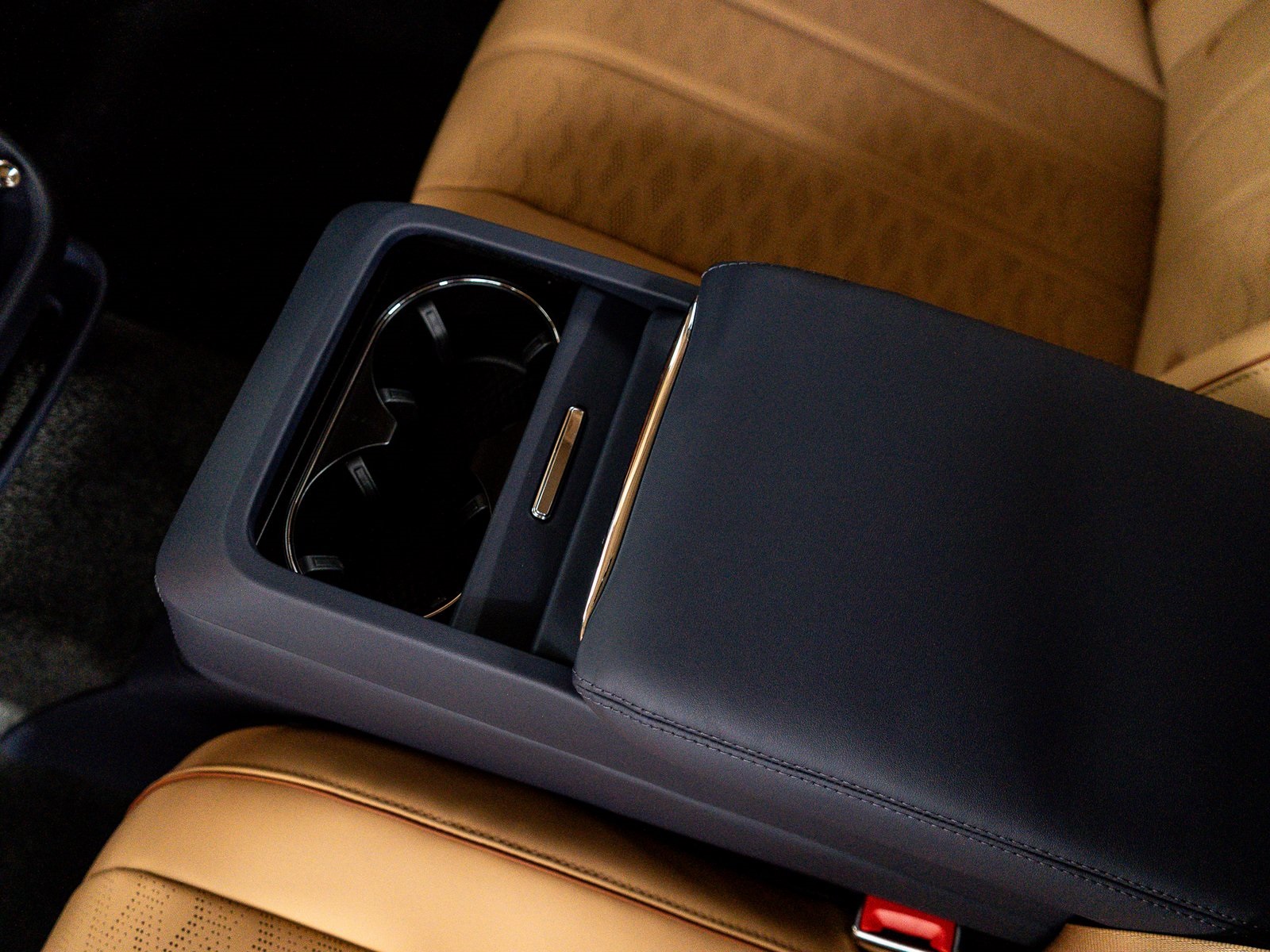 2025 Bentley Flying Spur Mulliner photo 23
