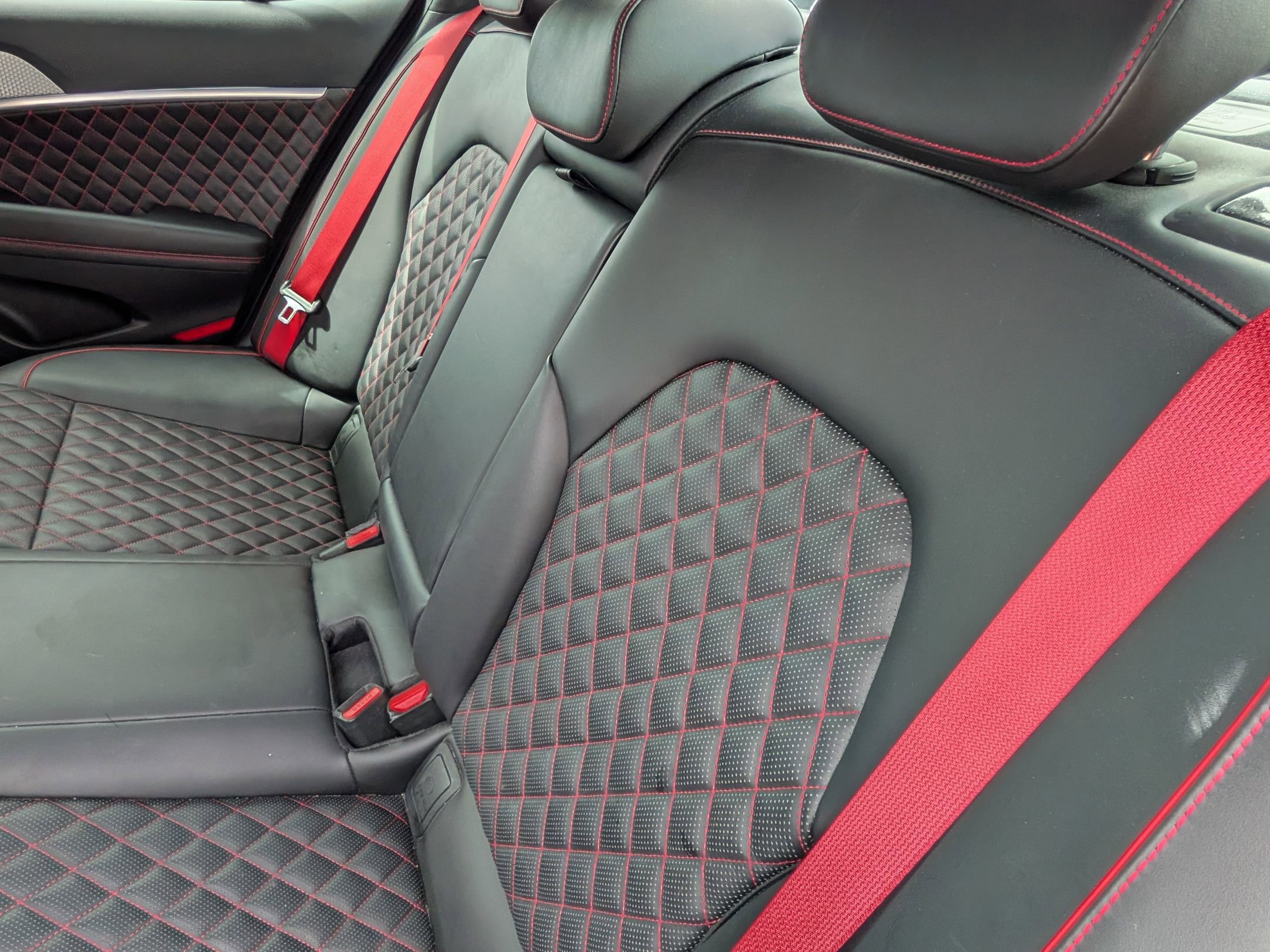 2023 Genesis G70 3.3T Sport Prestige photo 28