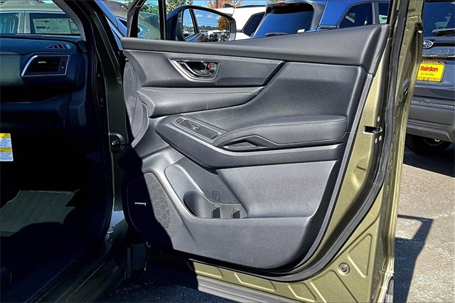 2025 Subaru Ascent Limited photo 24