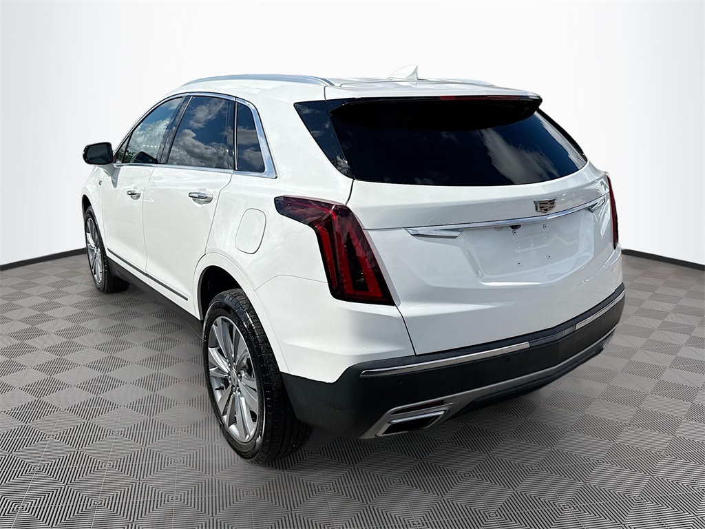 2024 Cadillac XT5 Premium Luxury photo 3