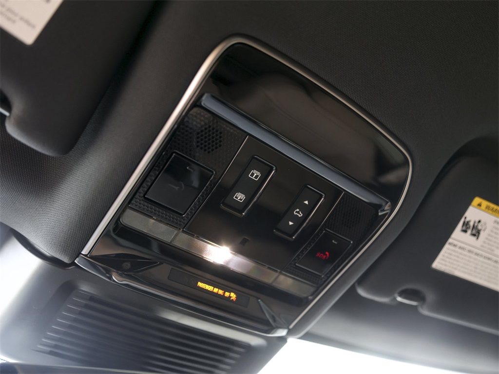 2025 Land Rover Range Rover Sport SE photo 20