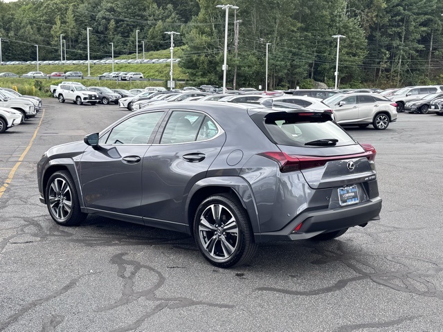 2025 Lexus UX Premium photo 4