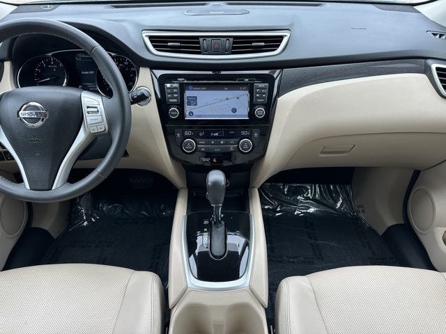 2016 Nissan Rogue SL photo 3