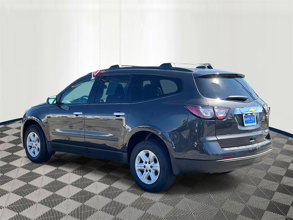 2017 Chevrolet Traverse LS photo 4