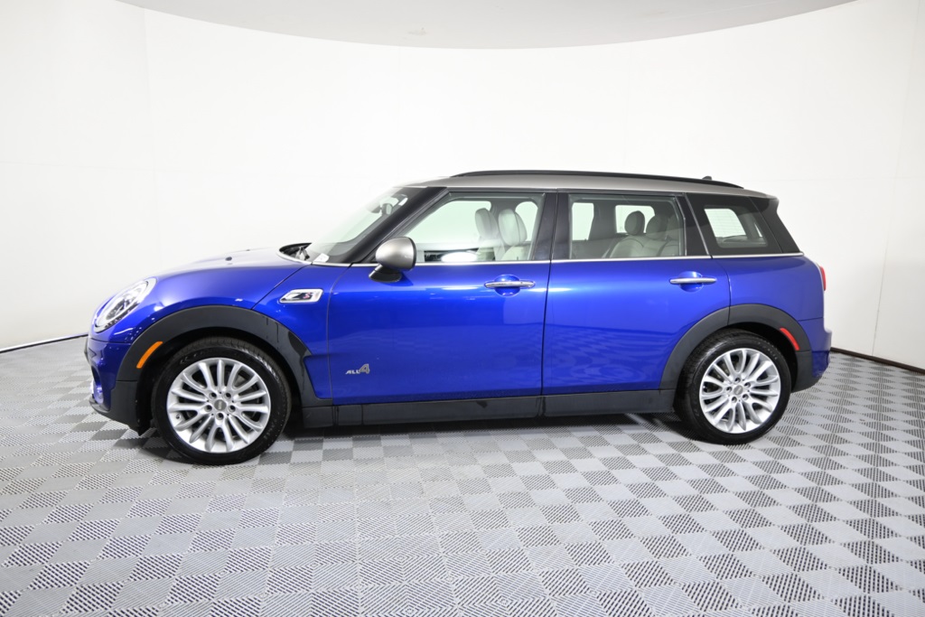 2019 Mini Cooper Base S ALL4 photo 2