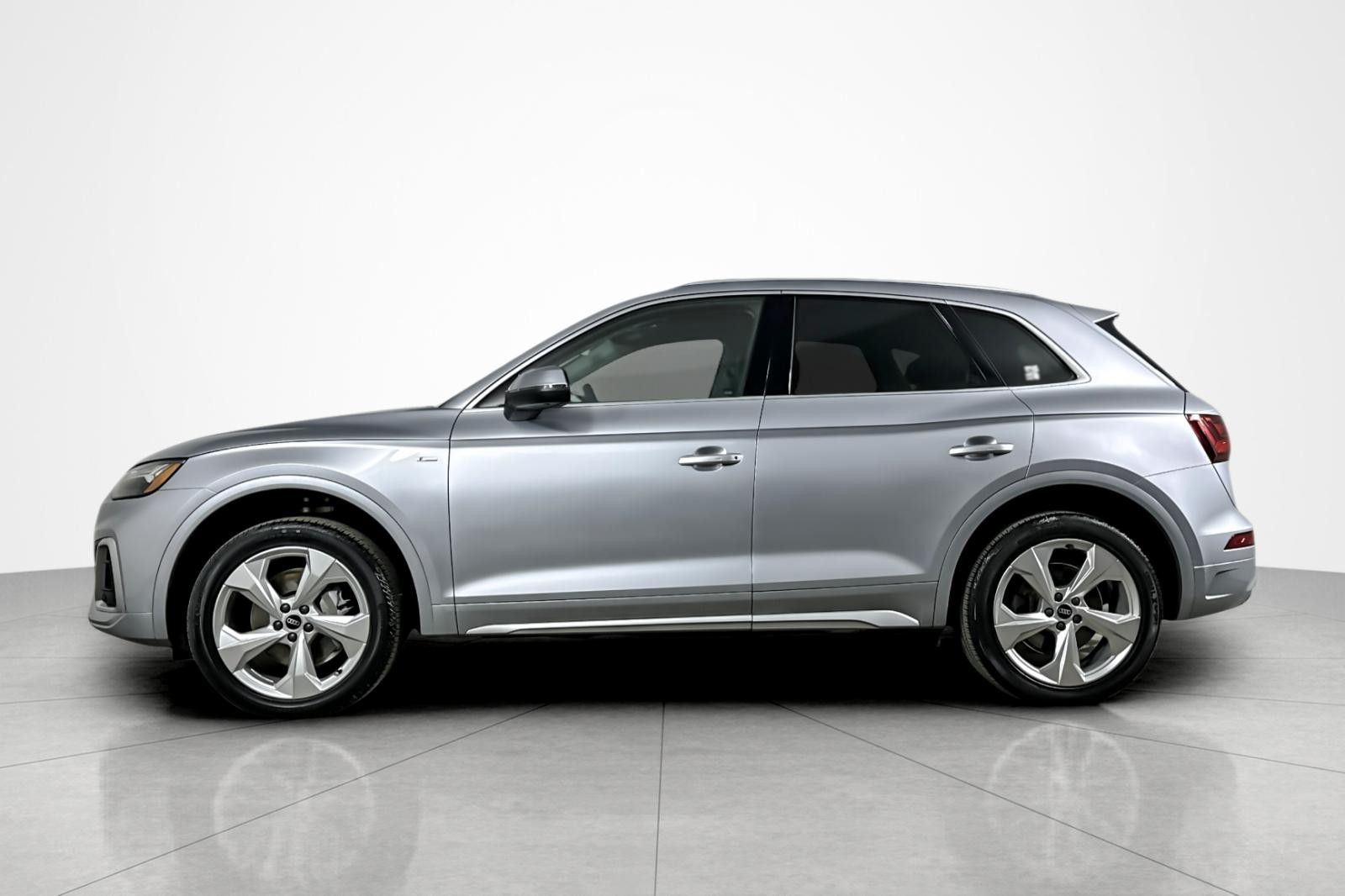 2023 Audi Q5 S line Premium Plus 45 TFSI photo 2
