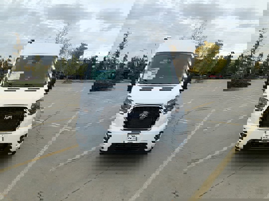 2026 Ford Transit Passenger XLT photo 3