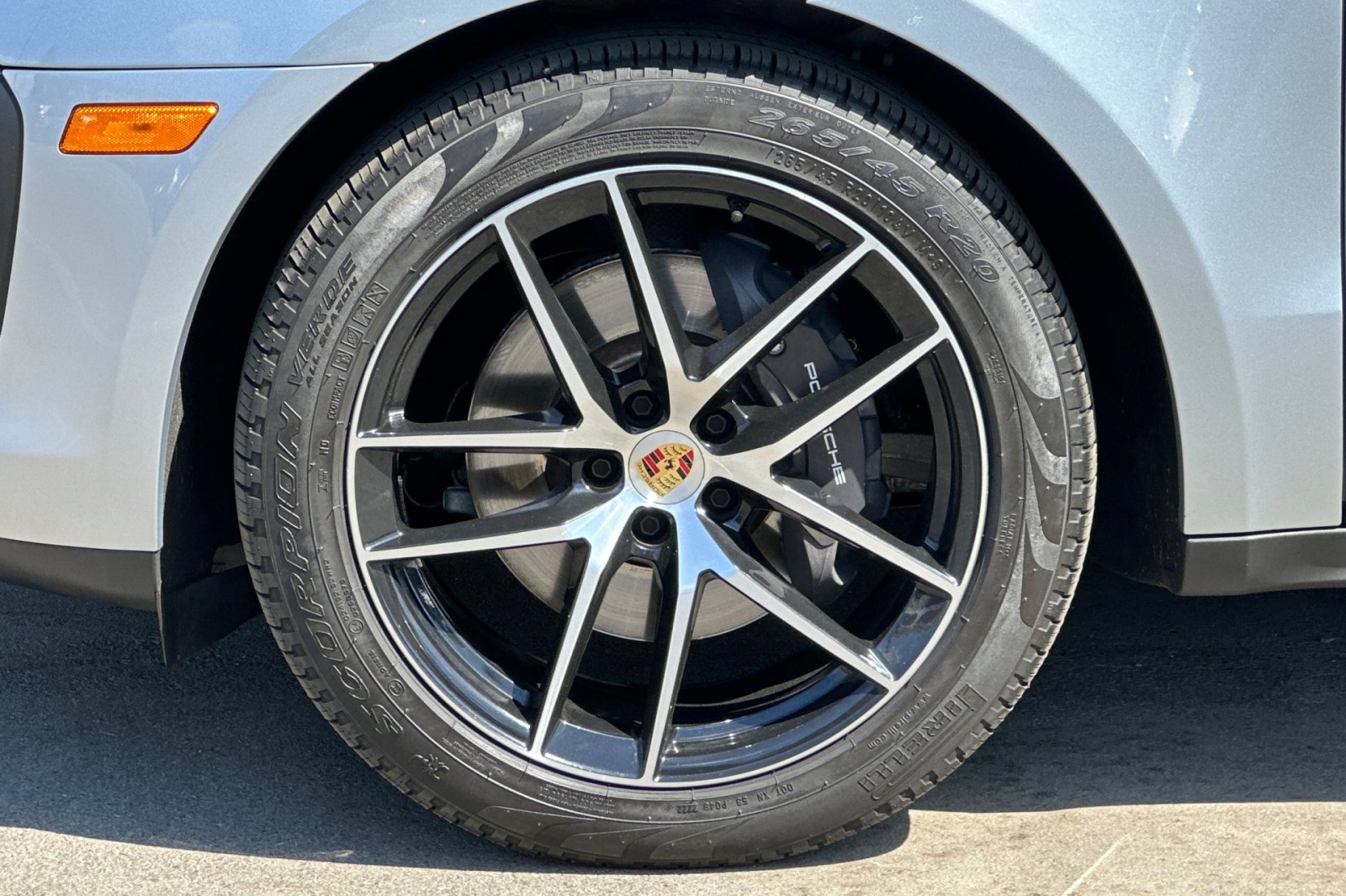 2023 Porsche Macan T photo 36