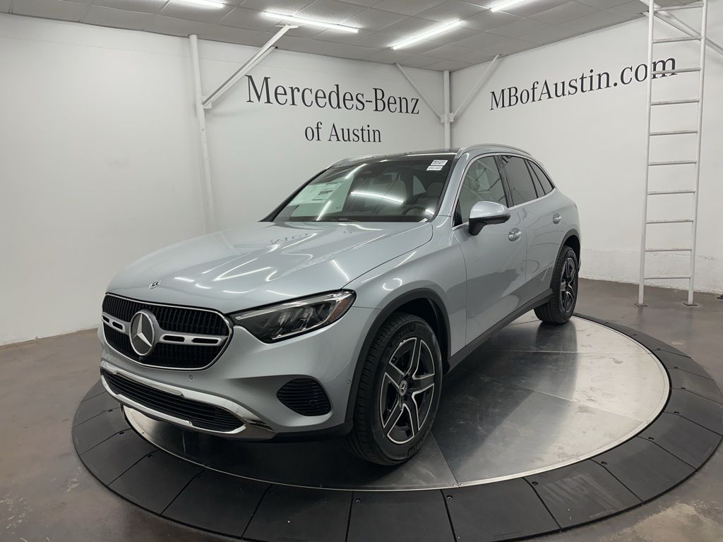 2026 Mercedes Benz GLC 300 photo 3