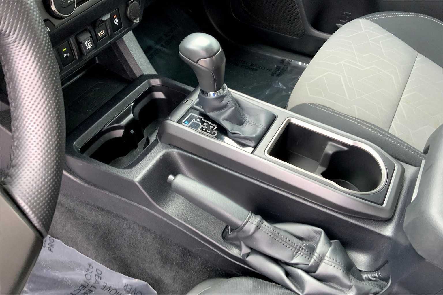 2023 Toyota Tacoma TRD photo 15