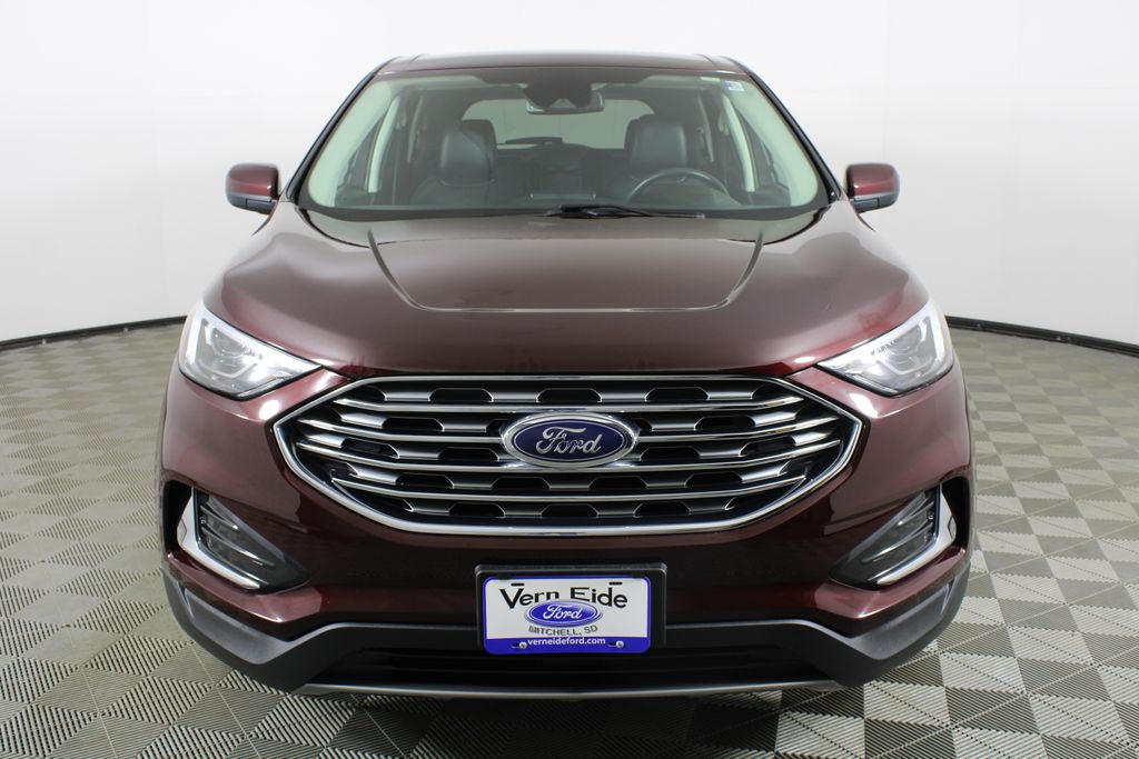 2022 Ford Edge SEL photo 2