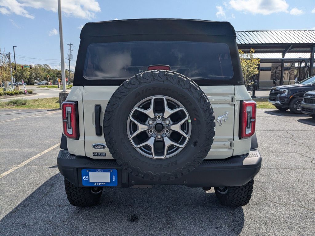 2025 Ford Bronco Badlands photo 4