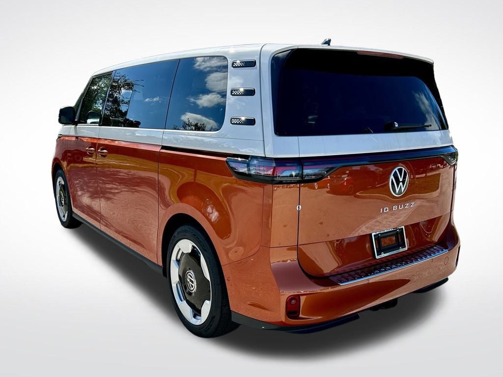 2025 Volkswagen ID. Buzz Pro Plus photo 4