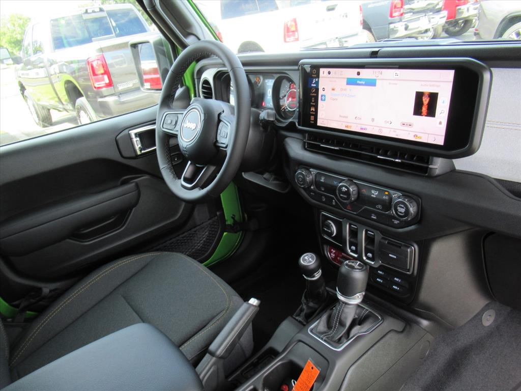 2025 Jeep Wrangler Willys photo 11