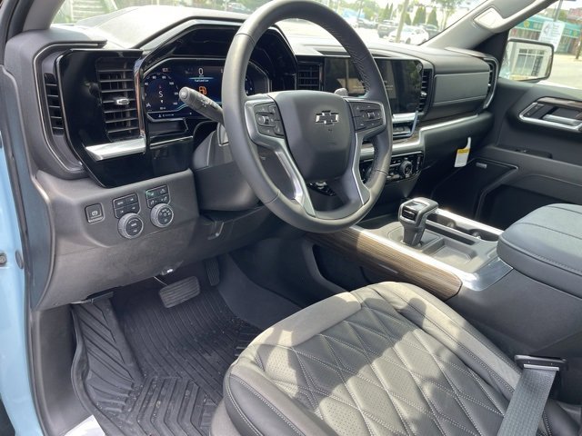 2025 Chevrolet Silverado 1500 RST photo 18