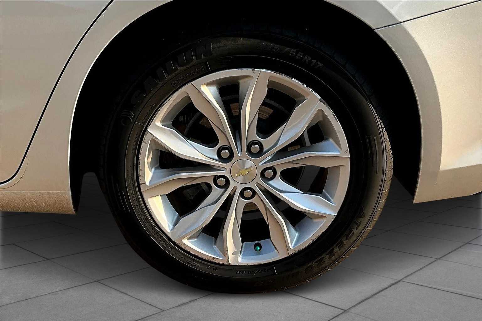 2021 Chevrolet Malibu 1LT photo 9