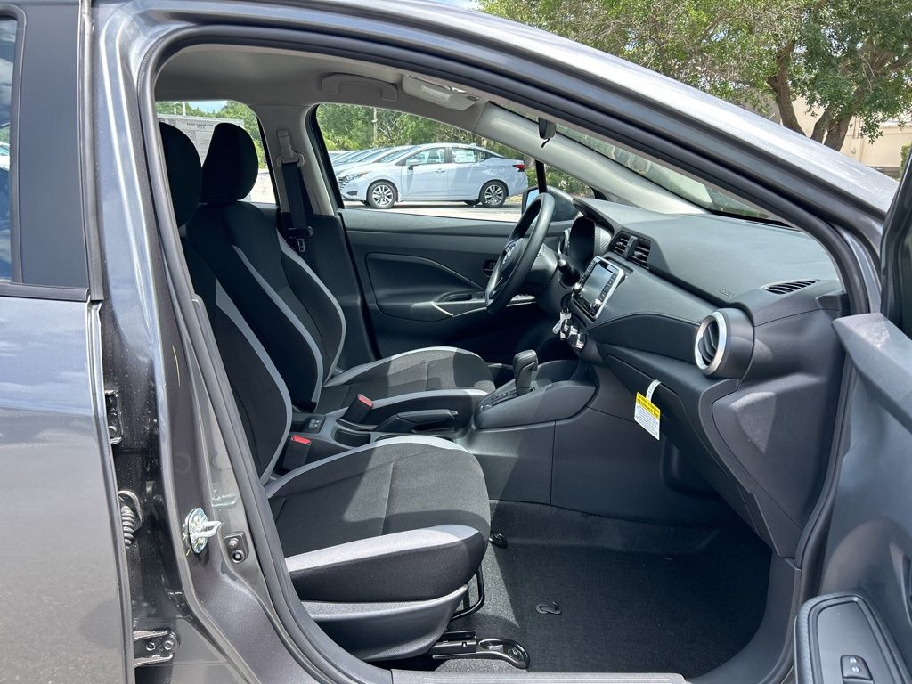 2025 Nissan Versa S photo 28