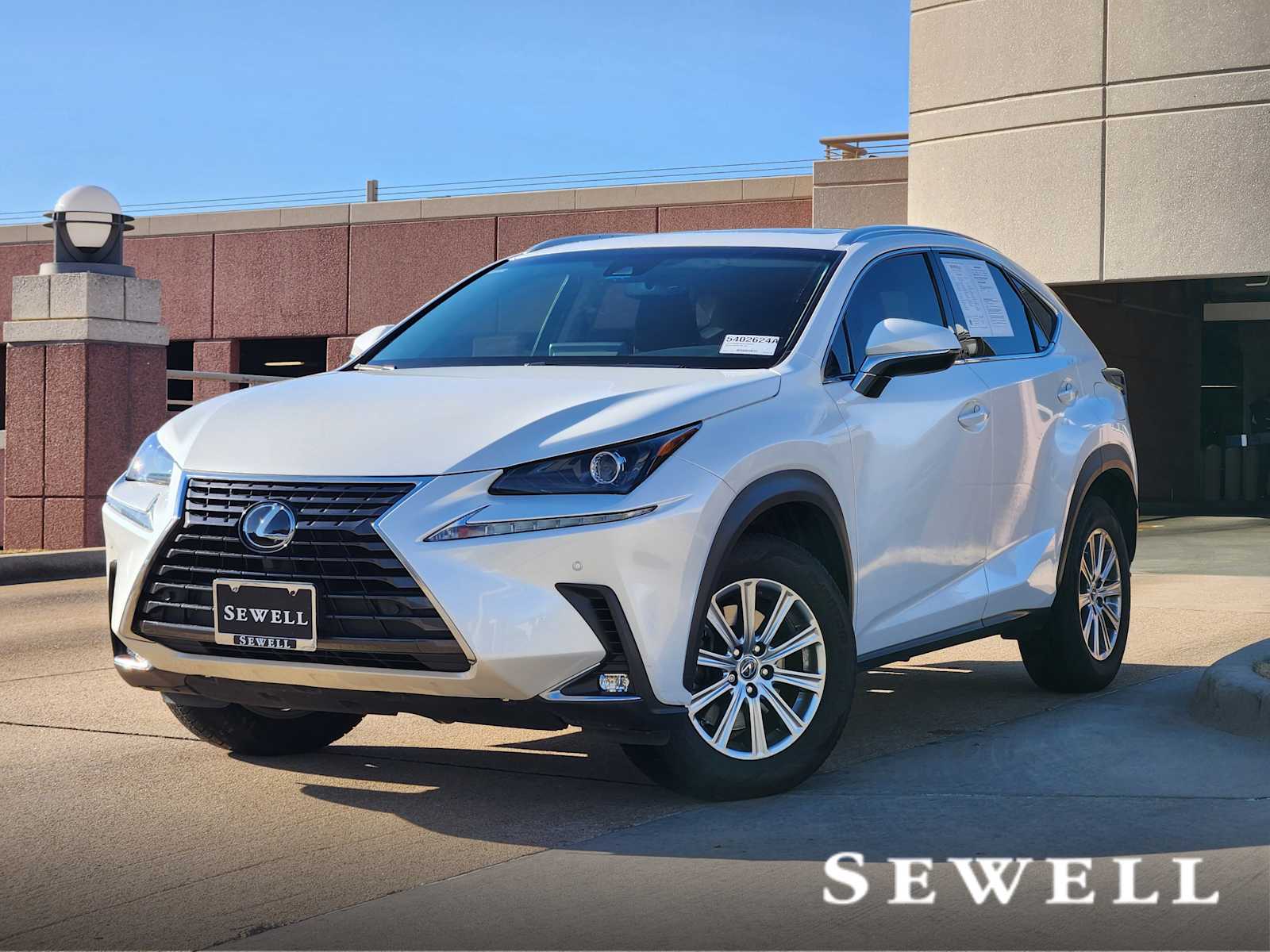 2019 Lexus NX 300's photo