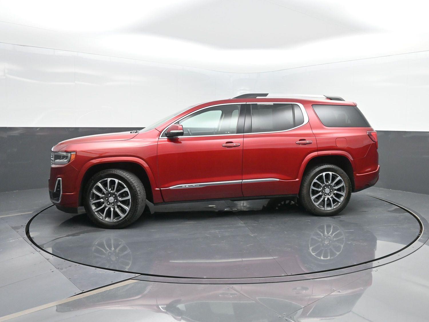 2022 GMC Acadia Denali's photo