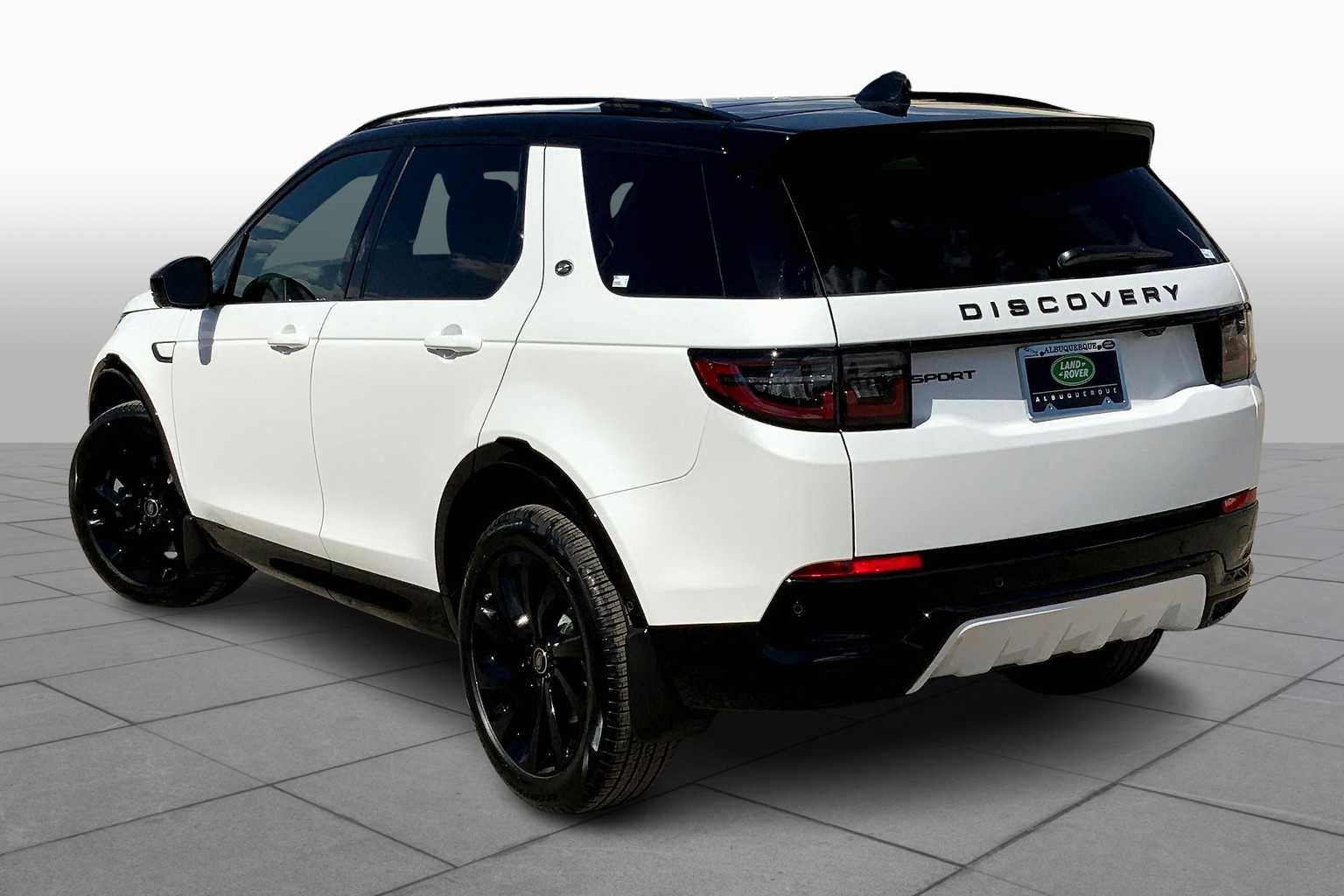 2025 Land Rover Discovery Sport Dynamic SE photo 12