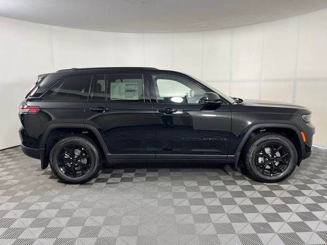 2025 Jeep Grand Cherokee Altitude X photo 4