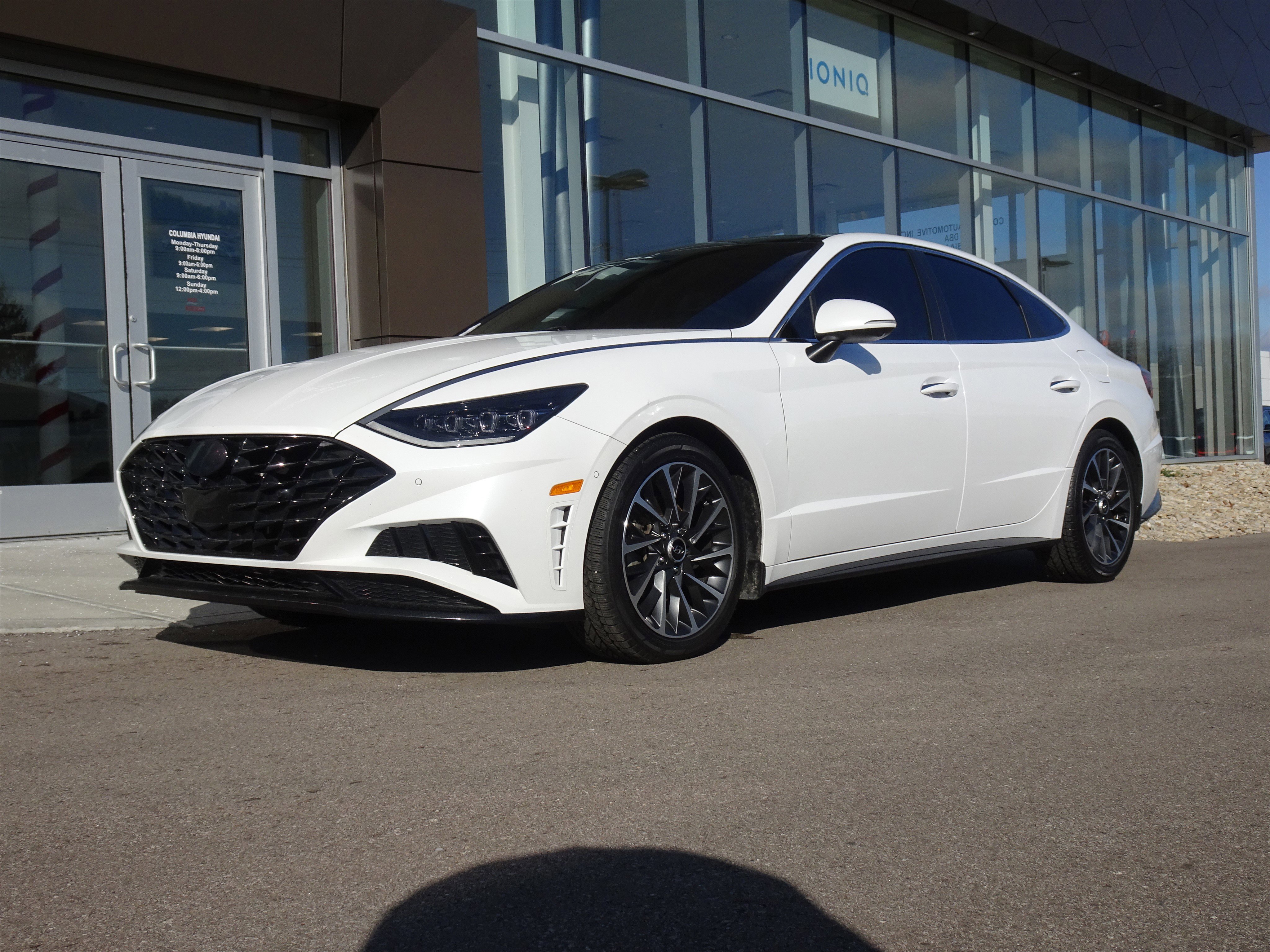 2022 Hyundai Sonata Limited's photo