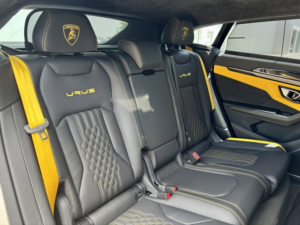 2024 Lamborghini Urus S photo 23