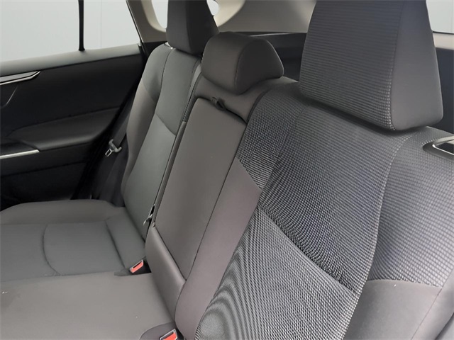 2024 Toyota RAV4 Hybrid LE photo 33