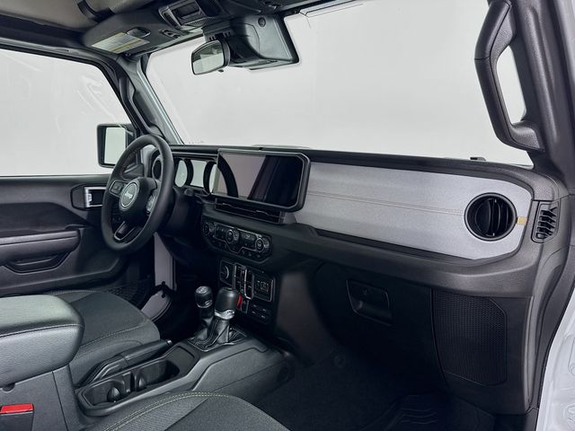 2024 Jeep Gladiator Willys photo 26
