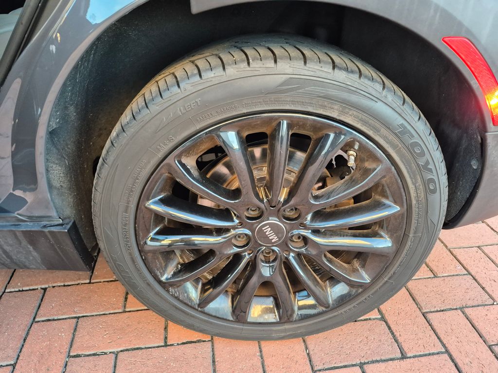 2019 Mini Cooper Base S ALL4 photo 6