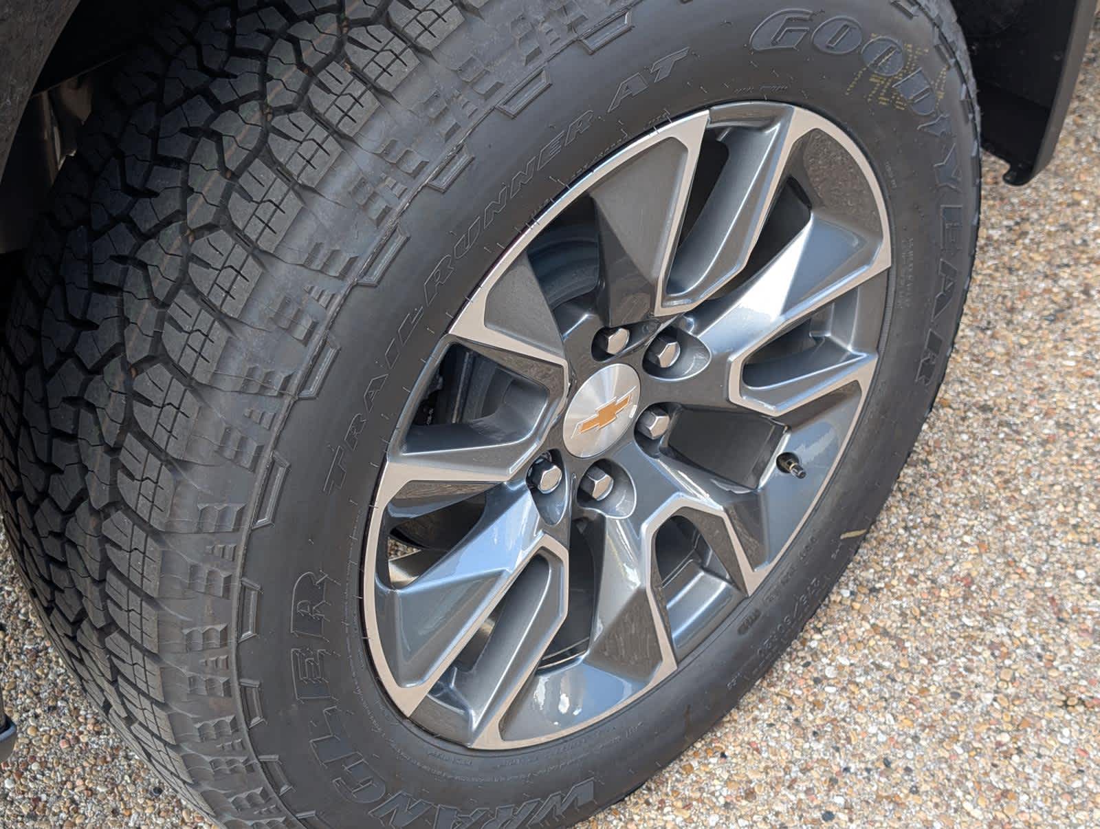 2026 Chevrolet Silverado 1500 LT photo 5