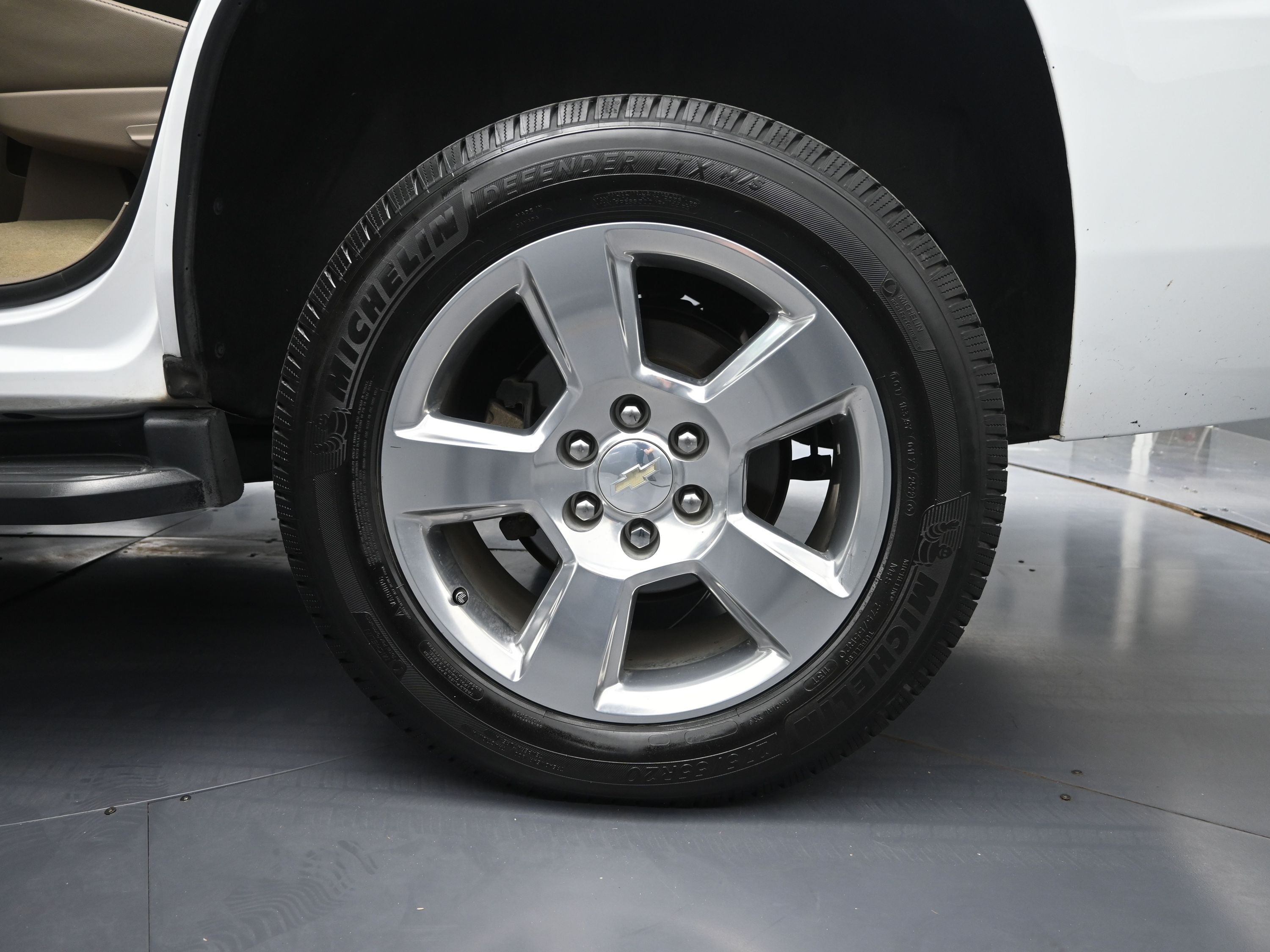 2018 Chevrolet Tahoe LT photo 14