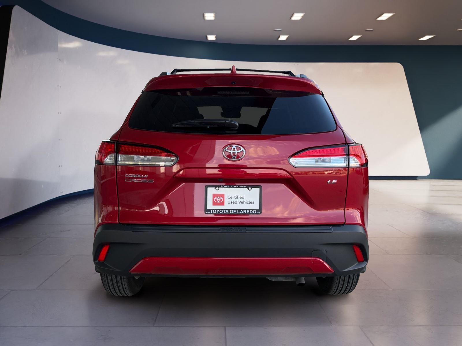 2024 Toyota Corolla Cross LE photo 4